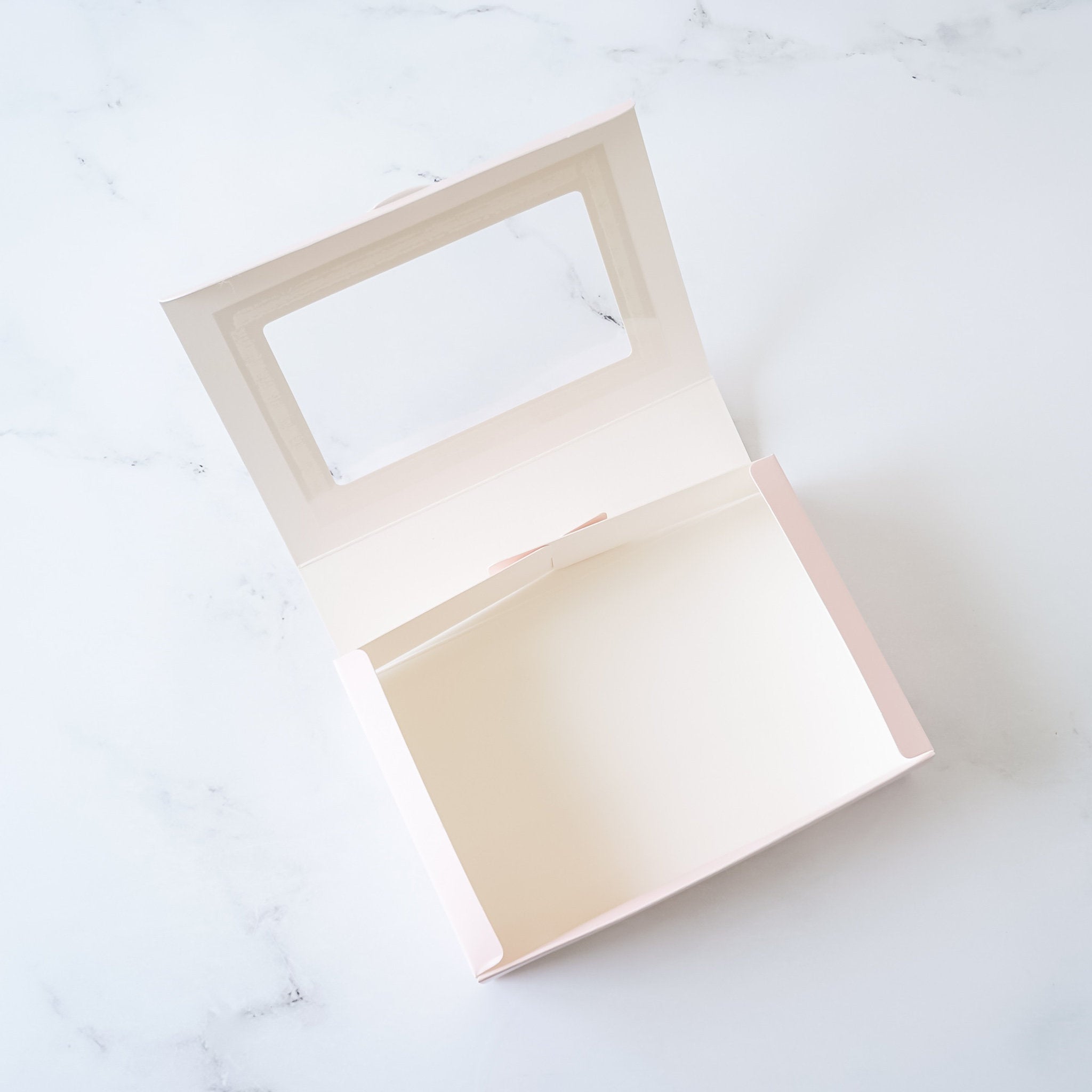 bakery box with window in pink