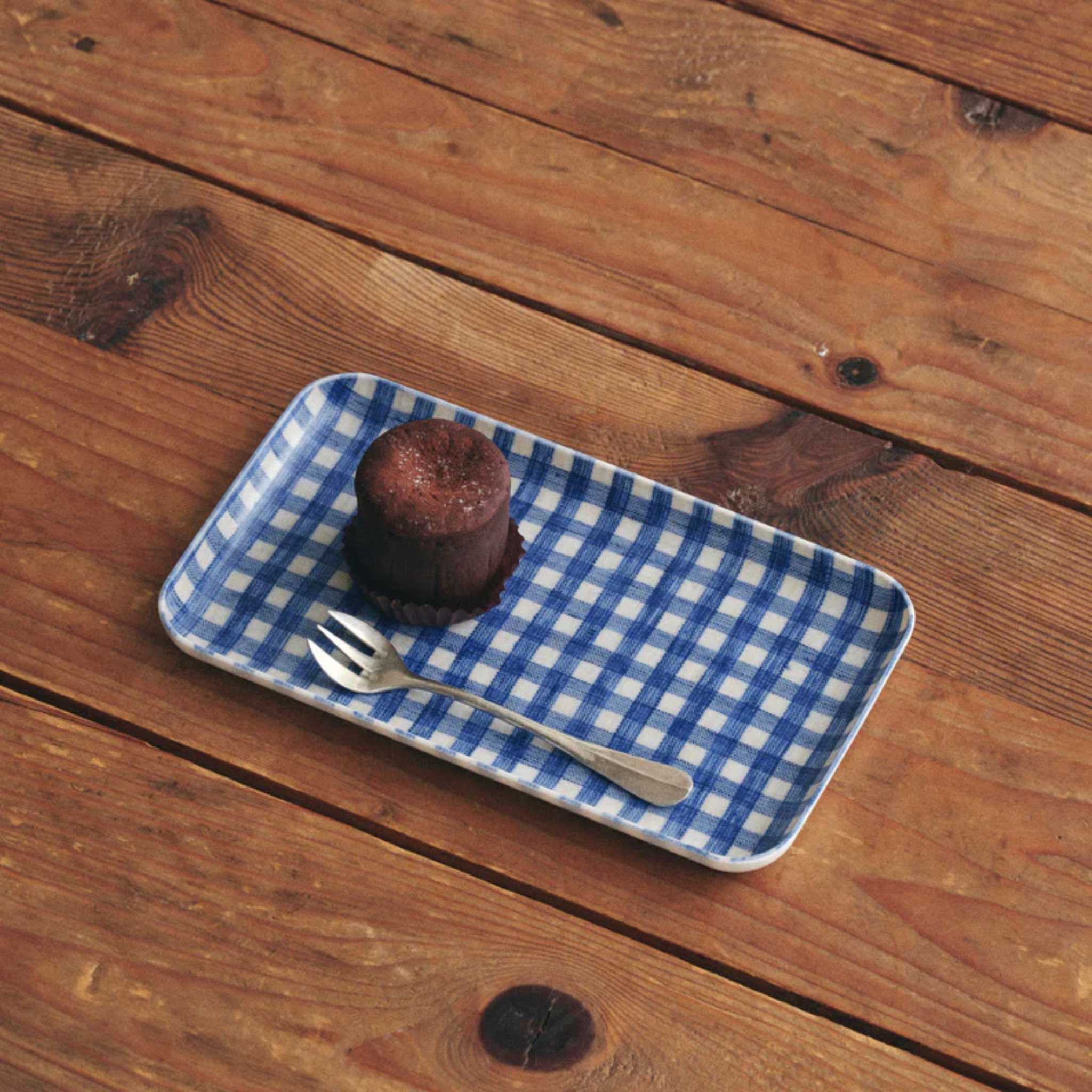 blue gignham check linen coated tray
