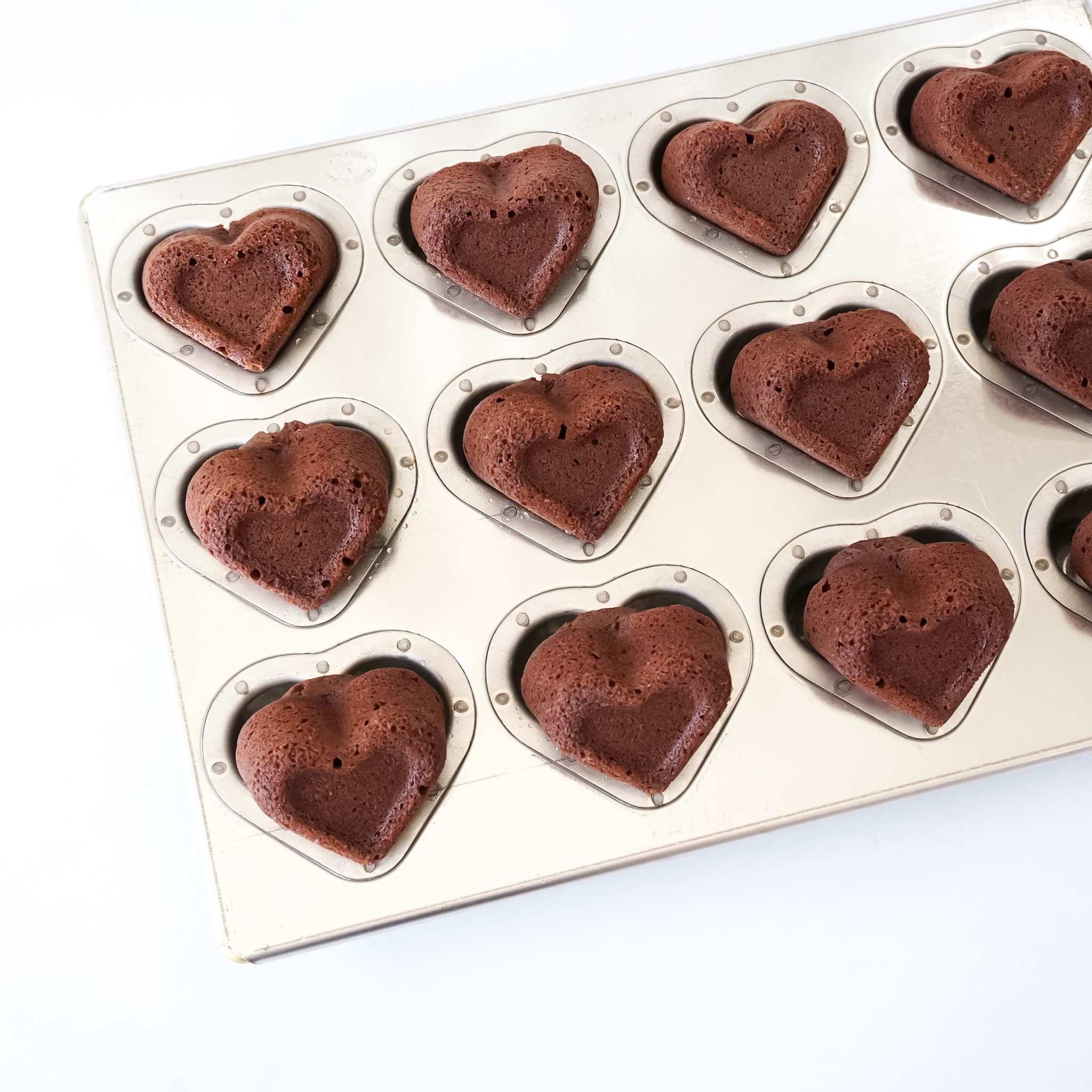 heart shaped madeleine baking pan, dark chocolate madeleines
