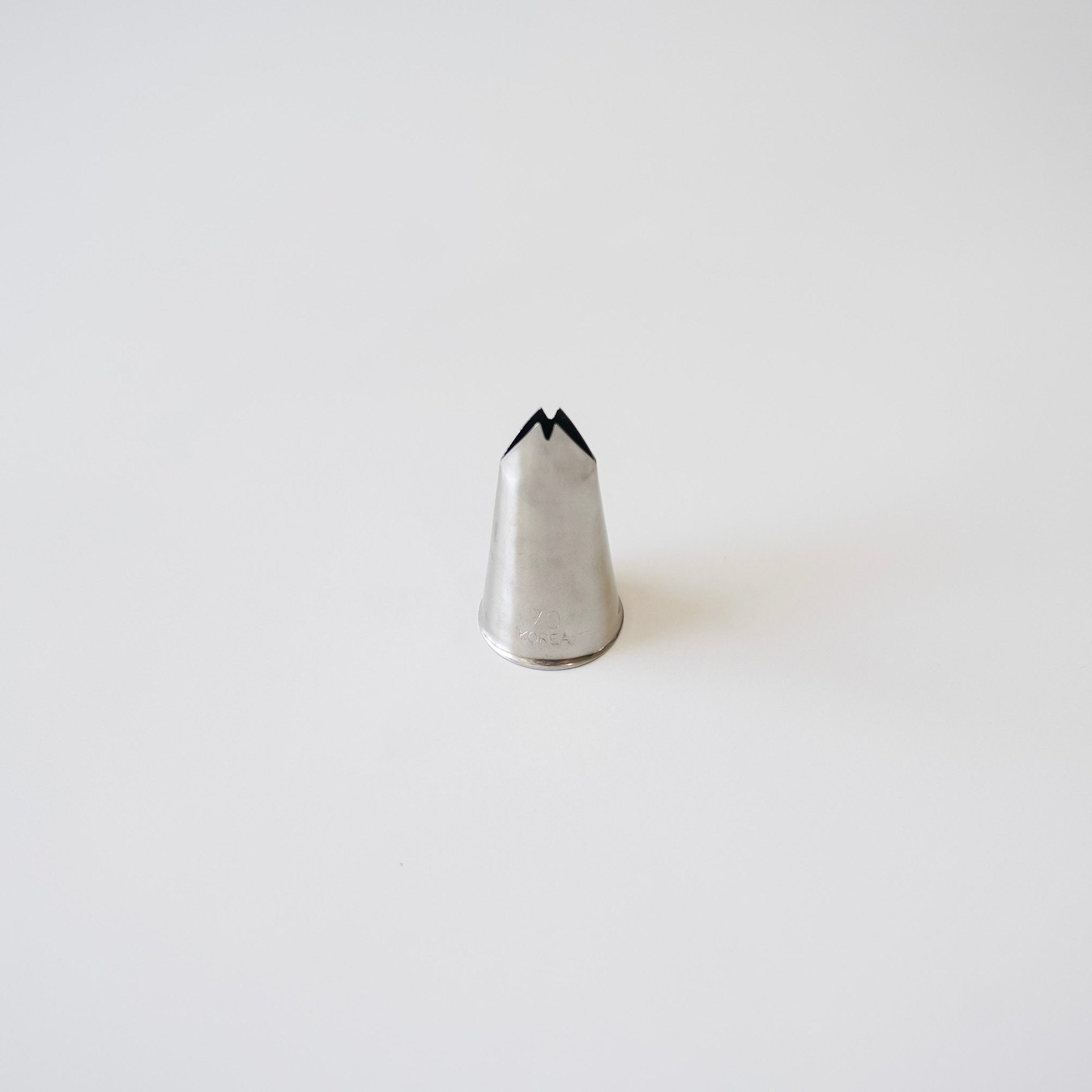 Stainless steel leaf piping tip