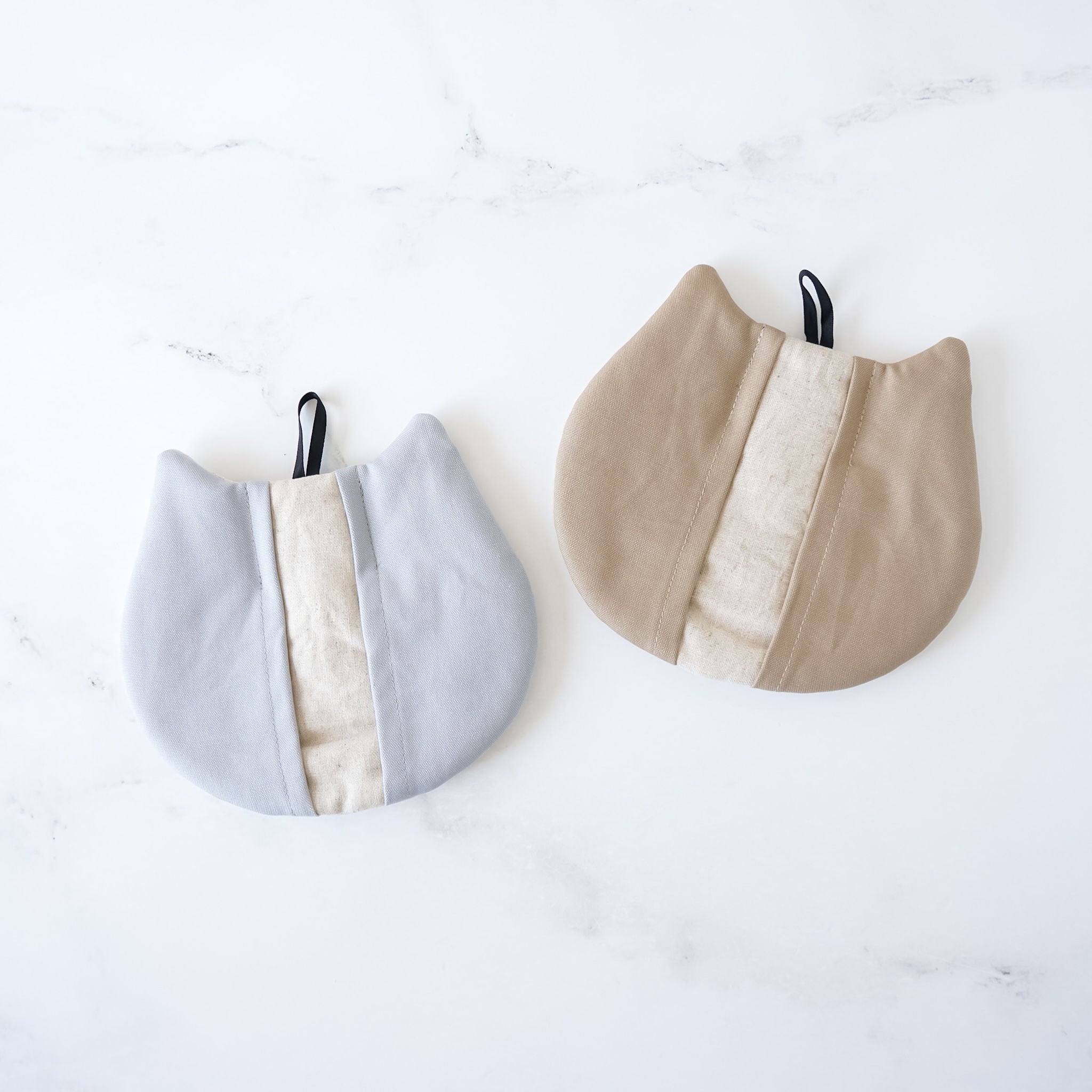 linen cat pot holders, oven mitt in powder blue and beige