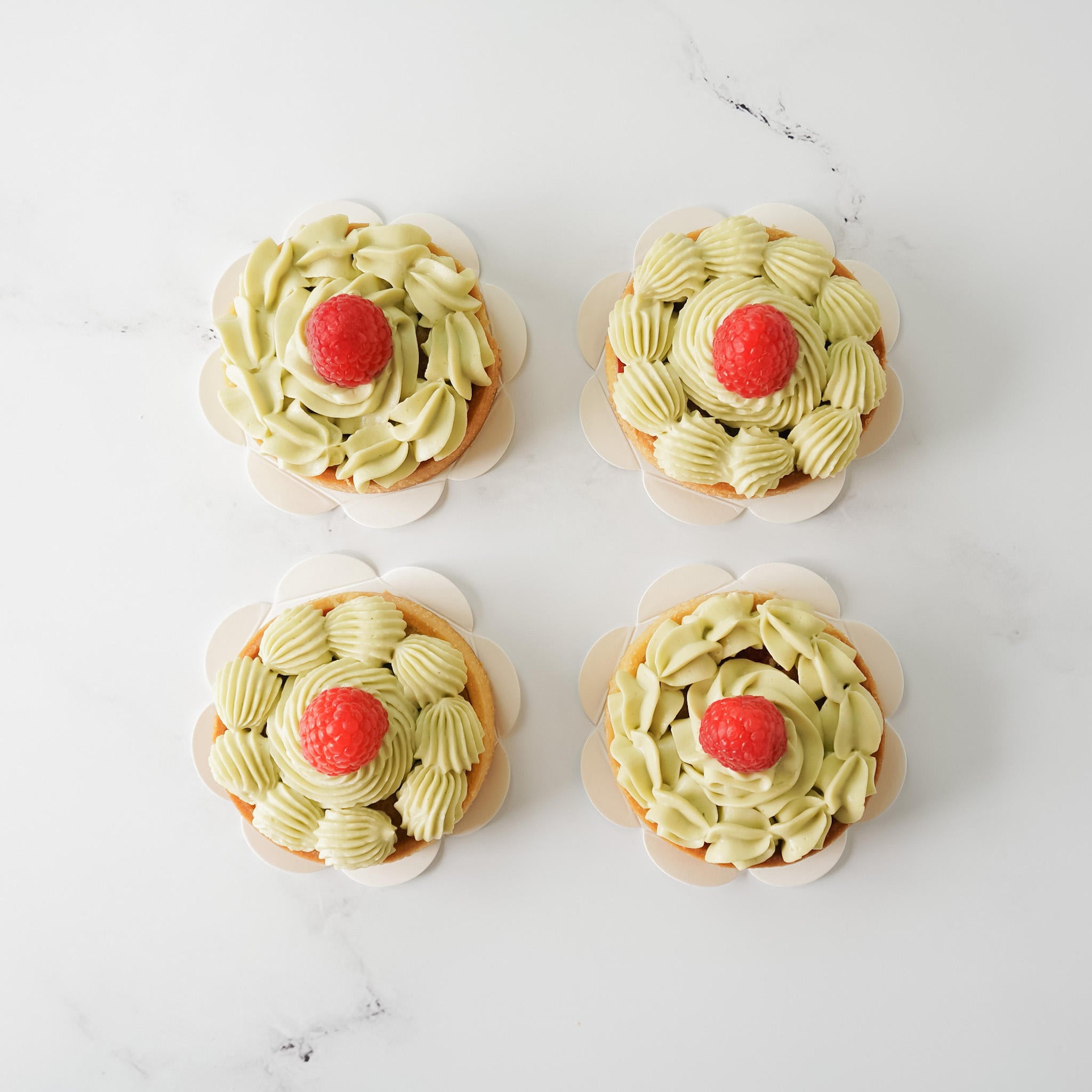 mini disposable cake plates