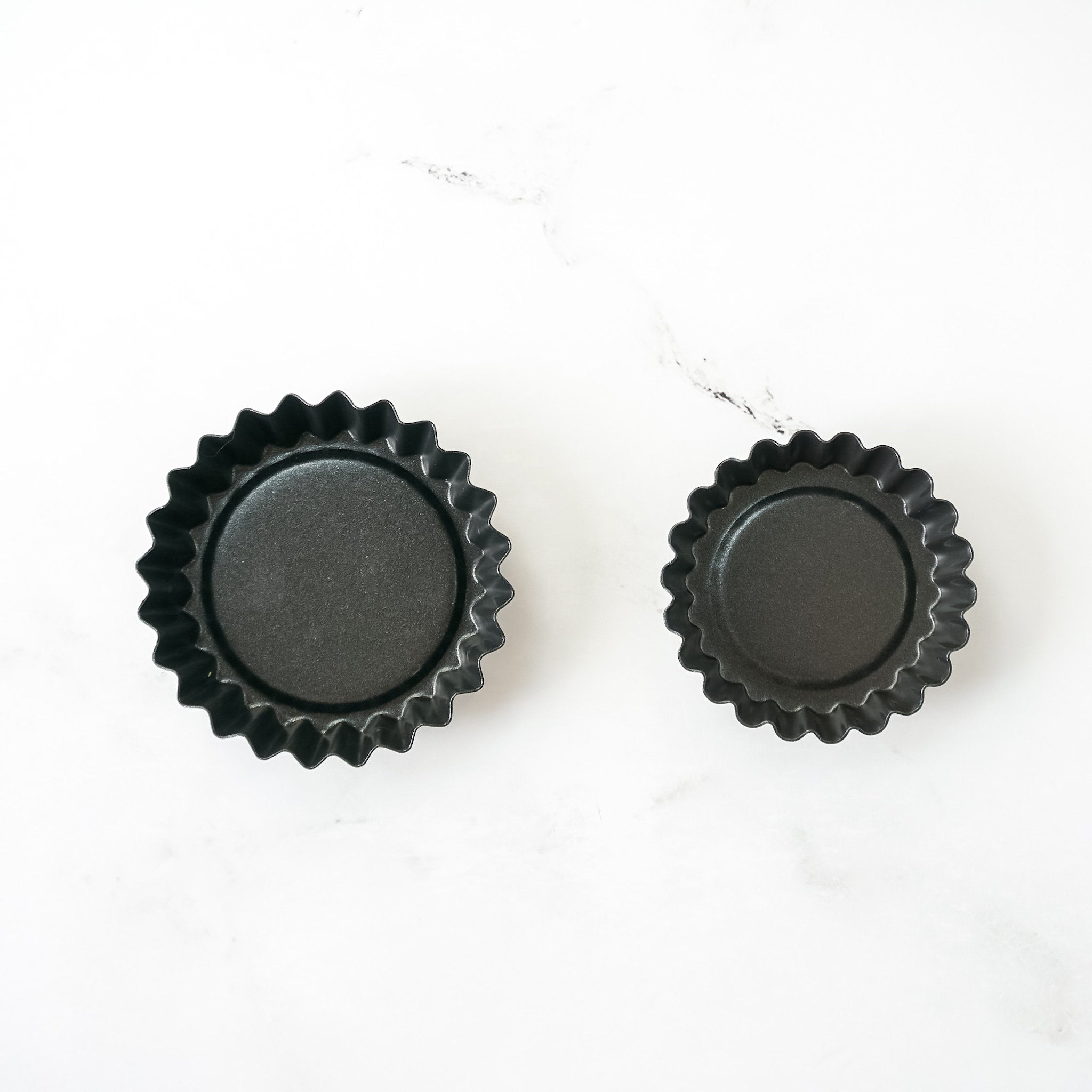 mini tart pans in 2 sizes, mini pie pans