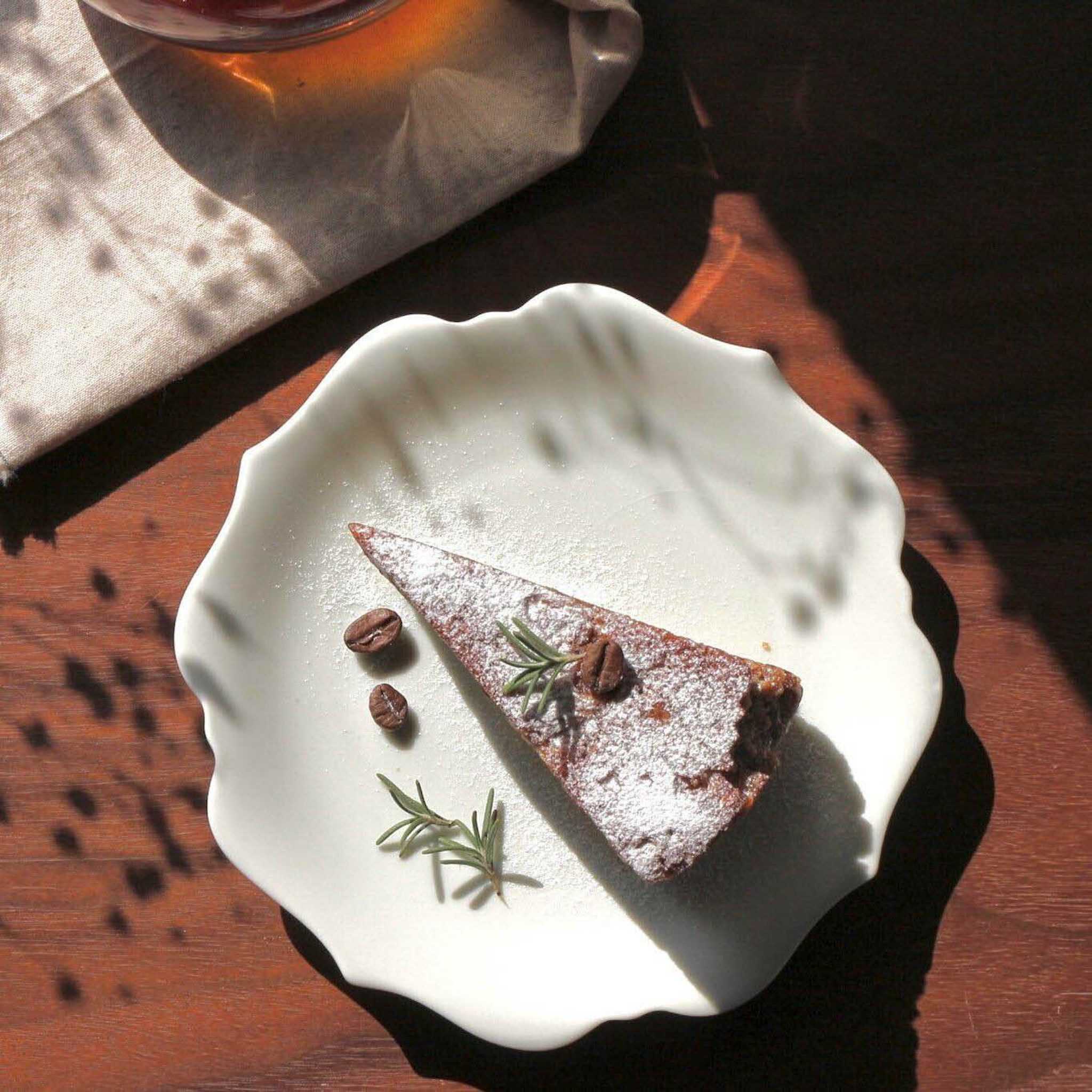 oda pottery porcelain plate