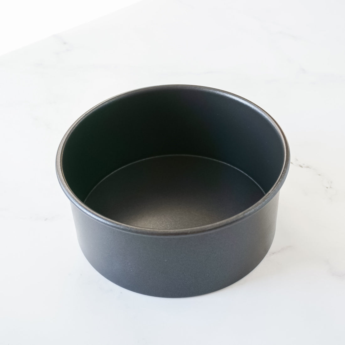 6 inch round cake pan with removable bottom