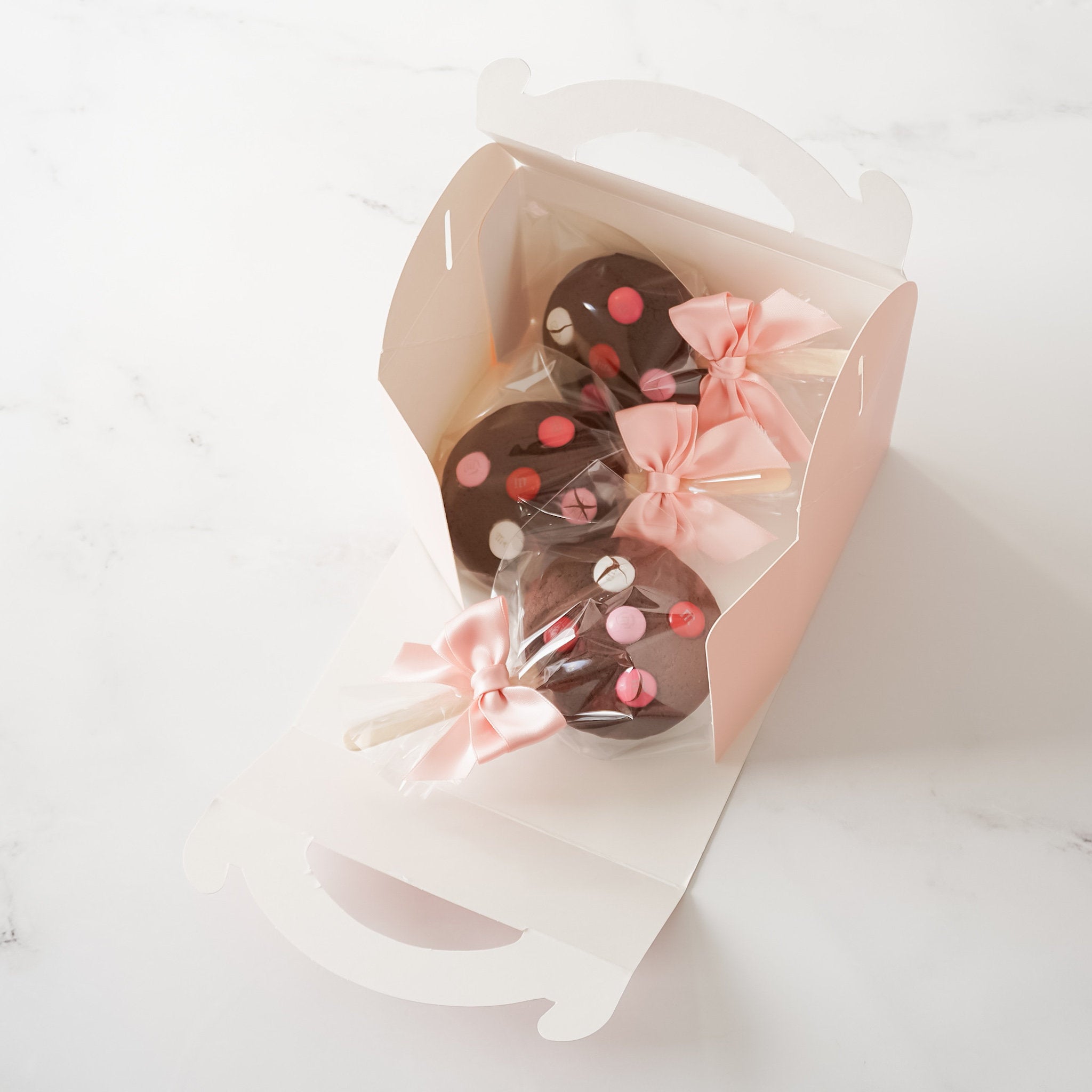 pink bakery box