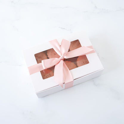 bakery box with window in white