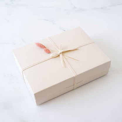 bakery treat box in natural