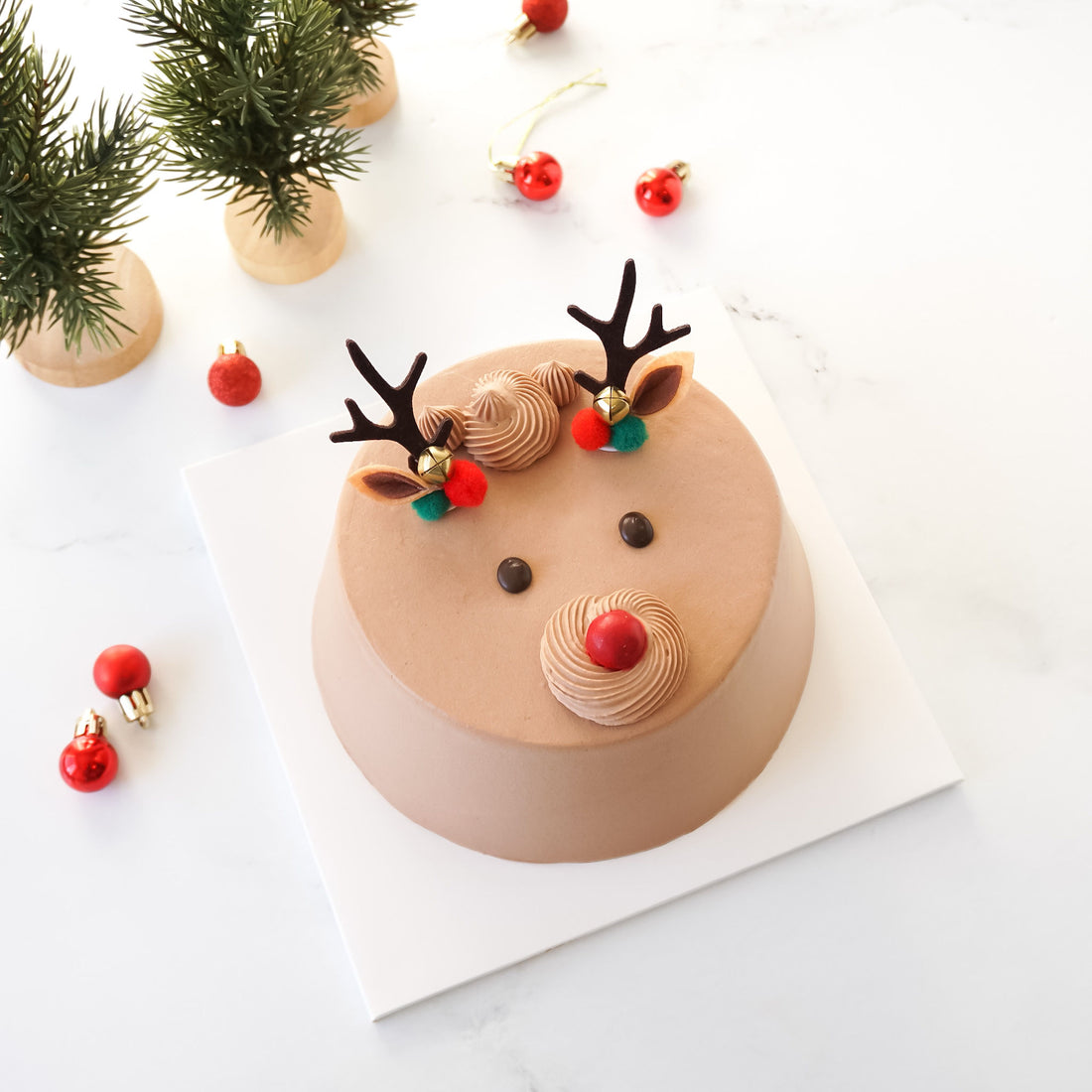 Christmas cake toppers, reindeer