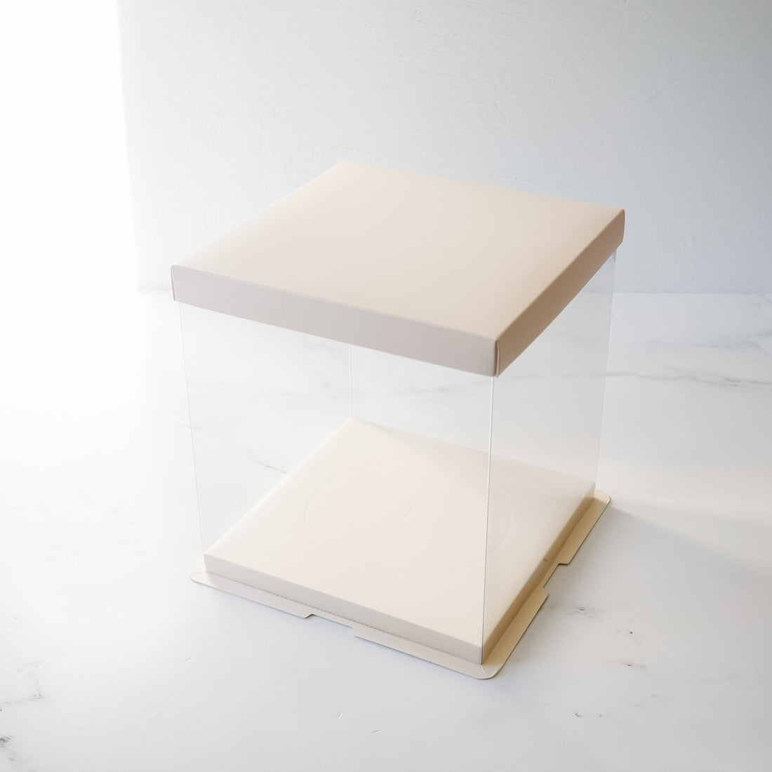 clear cake box in ivory