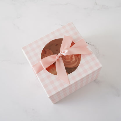 cookie box with window in pink/white