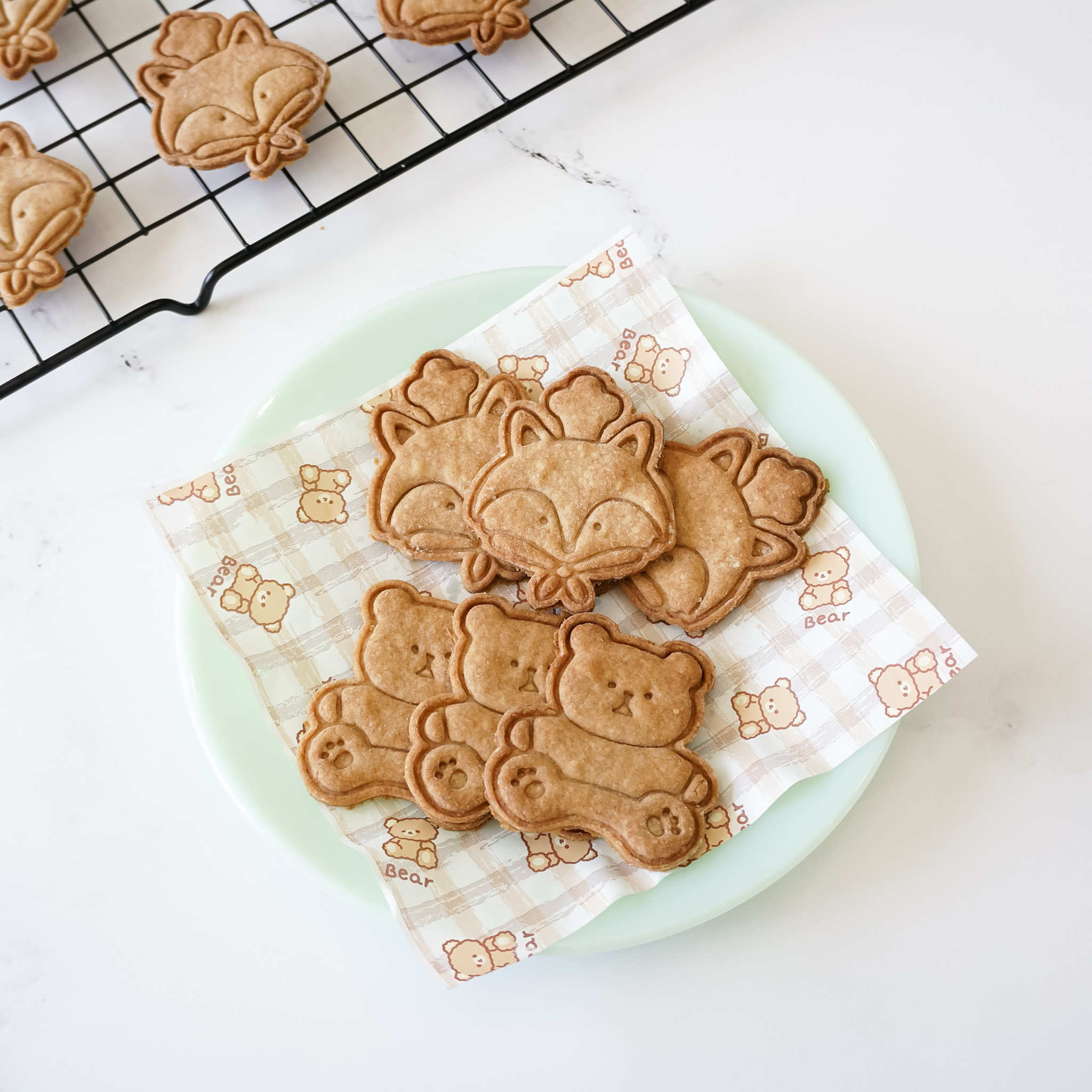 cookies, bear printed deli paper