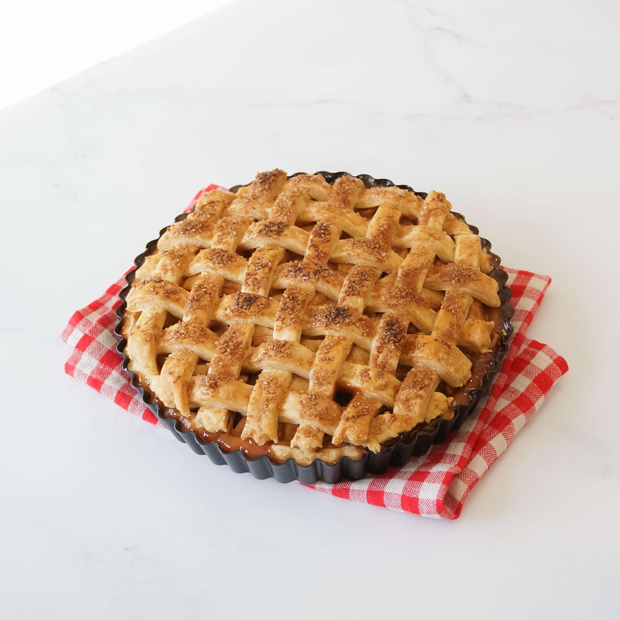 tart pan, lattice apple pie