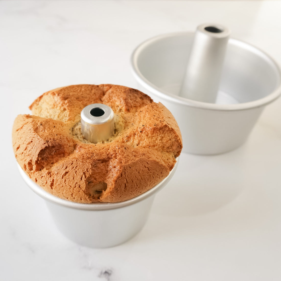 chiffon cake pans