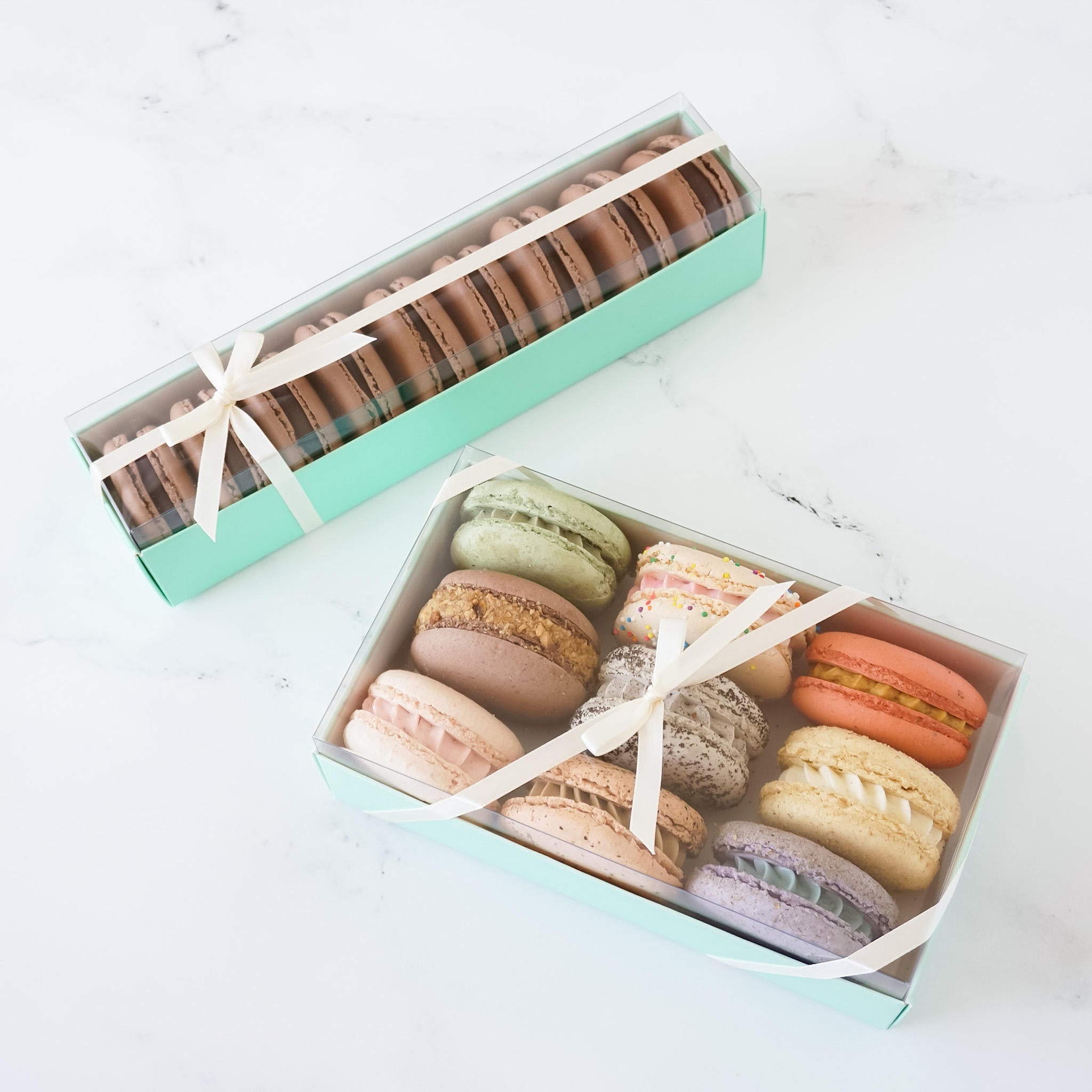macaron bakery boxes in mint
