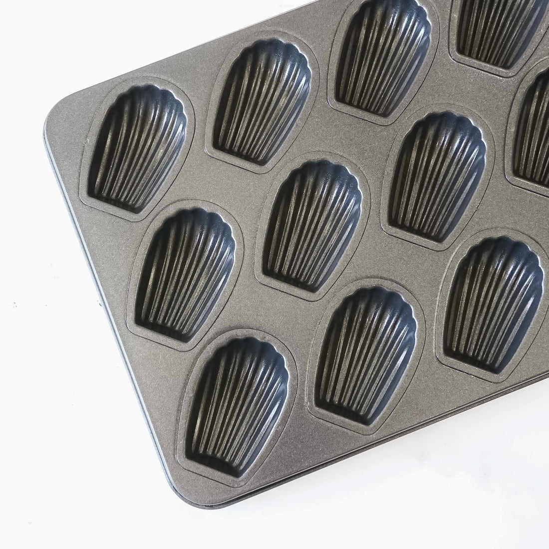 nonstick madeleine pan