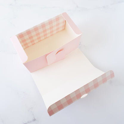 pink bakery box
