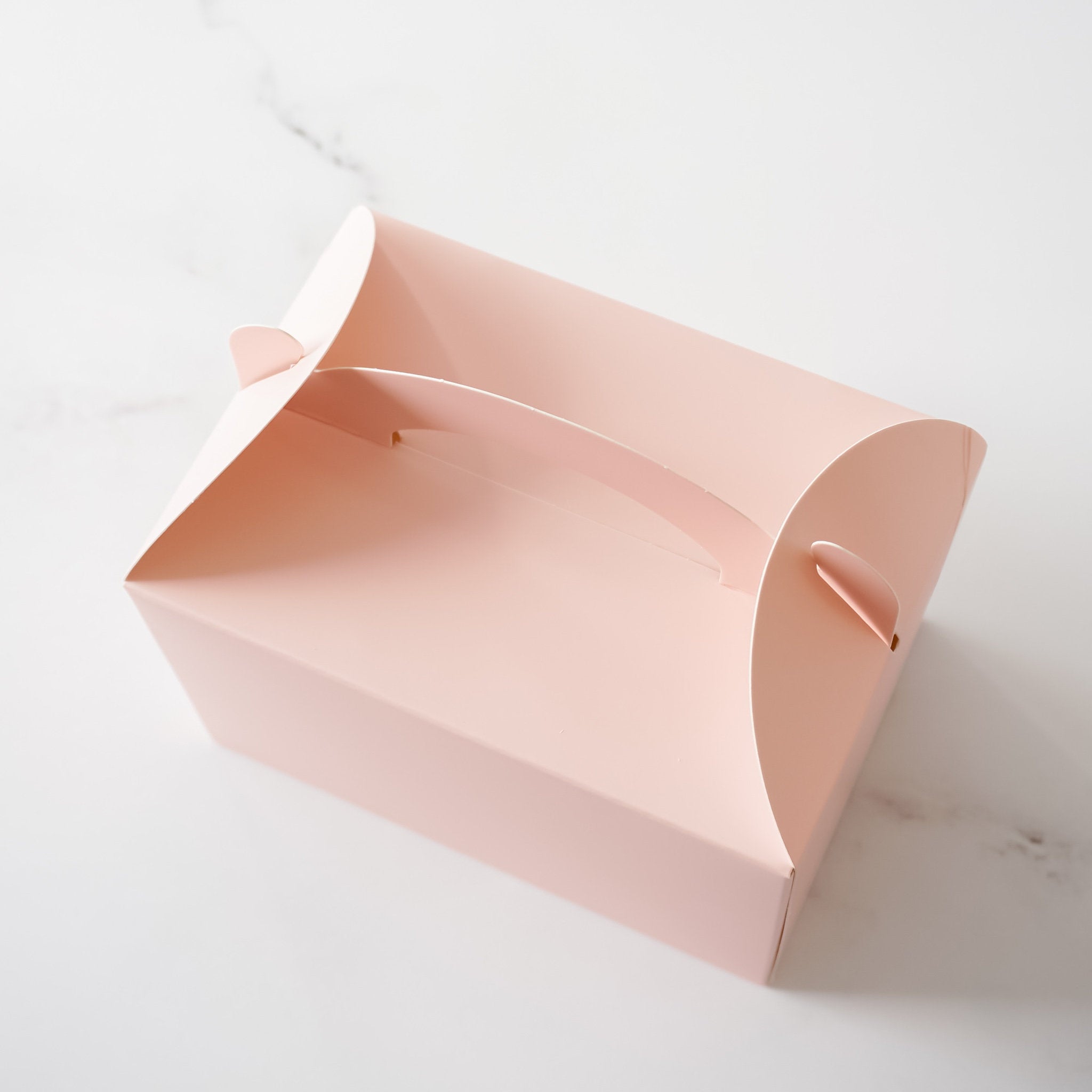bakery box in pink