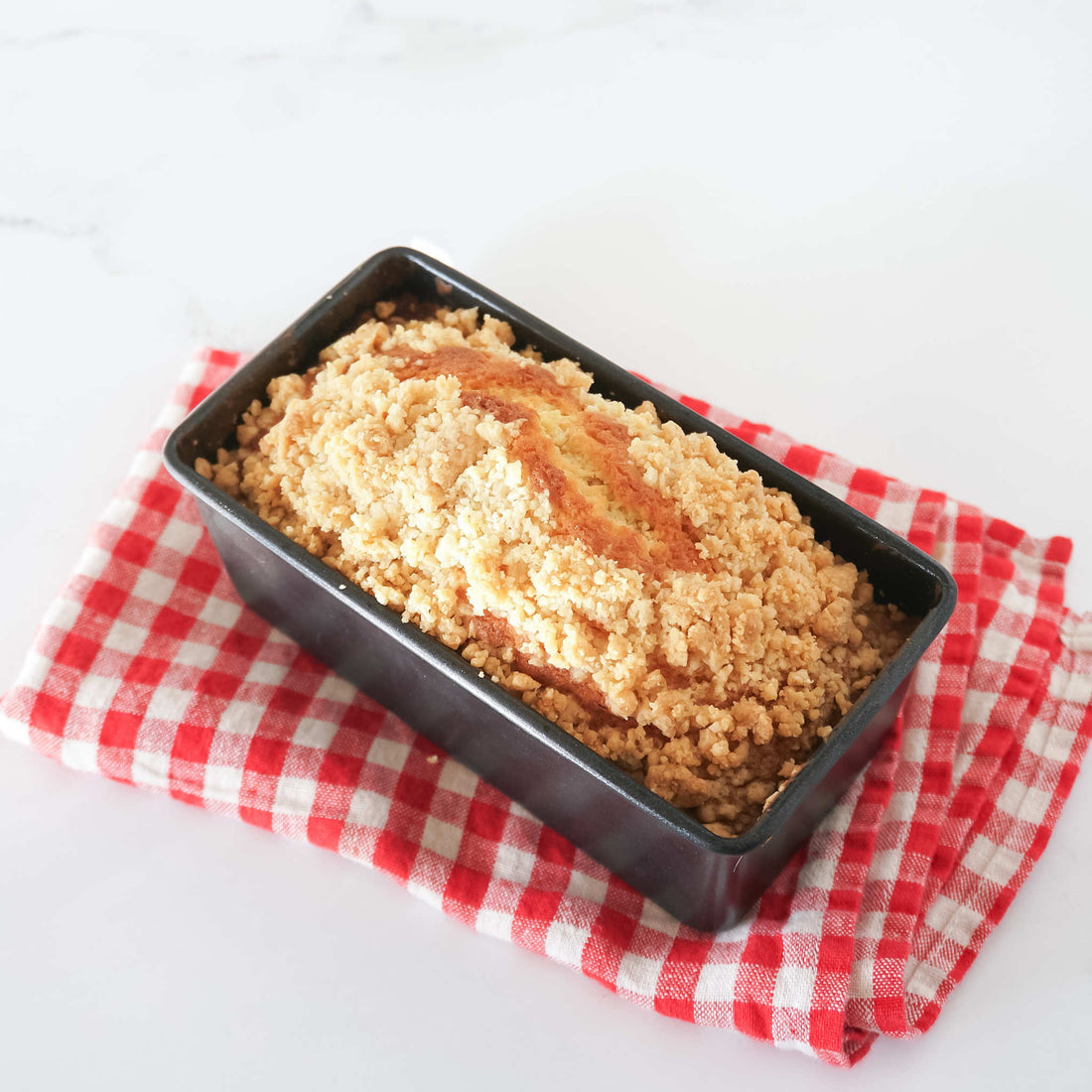 apple crumble pound cake, loaf pan, oranda pan large