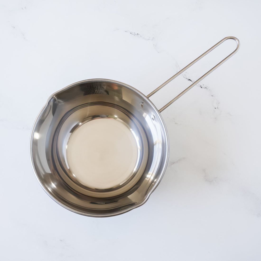 mixing bowl with handle